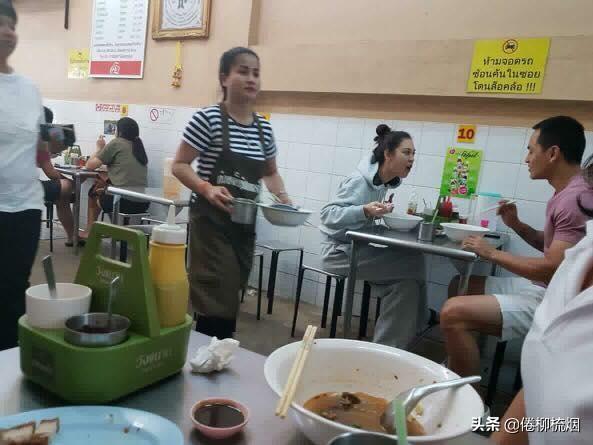 songkran，高调分享与Songkran的合照后