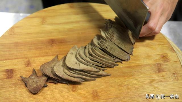 盐水猪肝正确的做法，厨师长教你盐水猪肝的家常做法