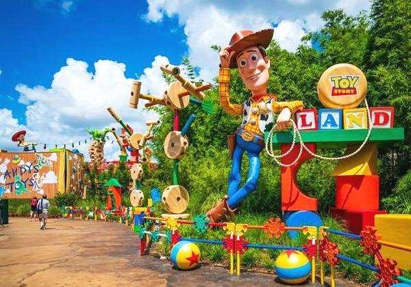 上海迪士尼好玩吗，上海迪士尼建议去吗