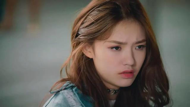 宋威龙林允街头拥吻真的吗，宋威龙和林允谈两场恋爱