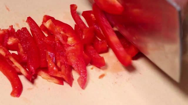 香菇炒肉怎么炒好吃，香菇炒肉怎么做最简单