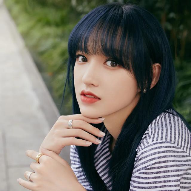 减龄直发发型，你适合“直发”还是“卷发”