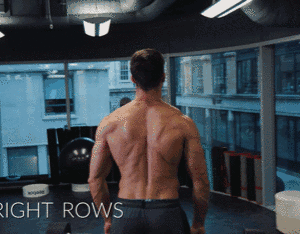 徒手如何练肩三角肌，五个动作高效练肩