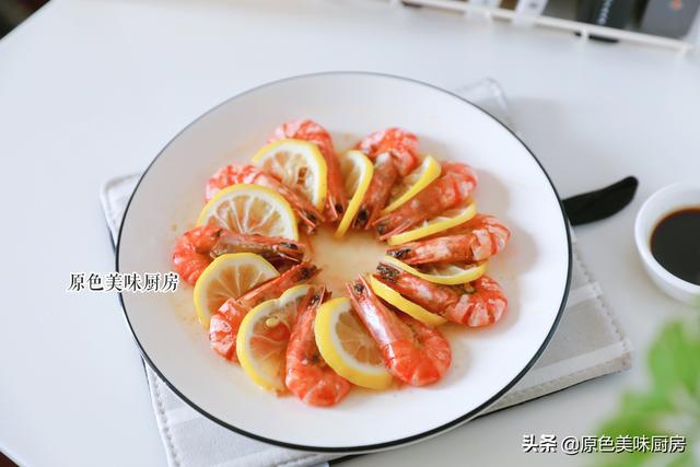 清蒸虾的做法及调料，清蒸白灼虾正确做法（只要一味调料就很好吃）