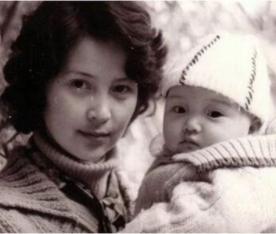 李小璐和贾乃亮最近怎么样啊，15岁就混迹名利场的李小璐