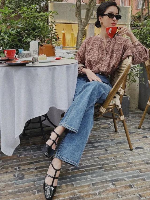 细跟的高跟鞋穿搭，今年的时髦高跟鞋都在这儿了