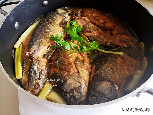 怎么做烧鱼最简单又好吃，学会这道菜全家都夸你是大厨