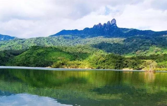 海口有什么好玩的景点，海南最值得玩十大景点（海南50个景点大全）
