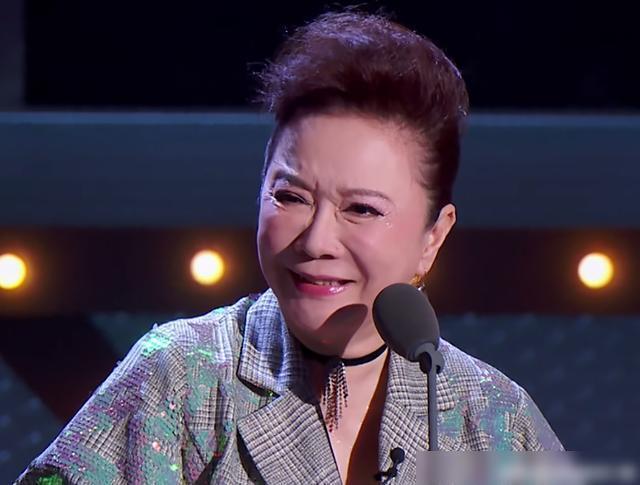 蔡明老师年轻时，蔡明年轻时的老照片