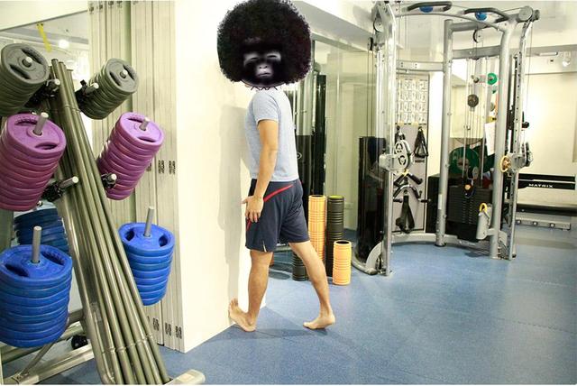 深蹲标准动作大家可以学习一下，深蹲的好处有什么