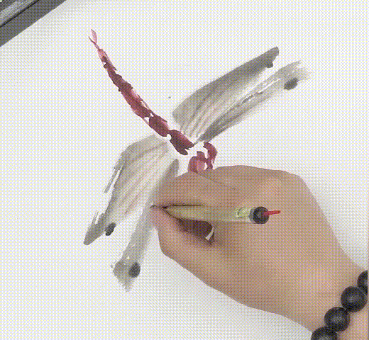 国画简单蓝蜻蜓的画法，画点荷花和蜻蜓给这个夏天降降暑