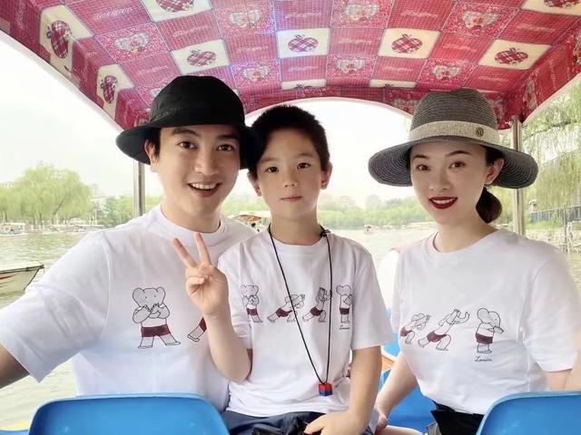 杜江有几个子女，霍思燕杜江逛公园