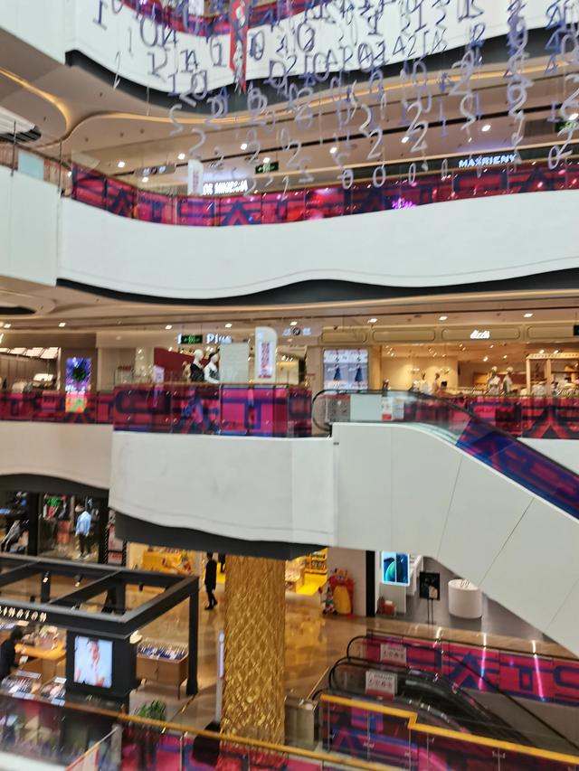 王府井在哪个区，洛阳王府井百货在哪个区（Zara在王府井开了亚洲最大门店）