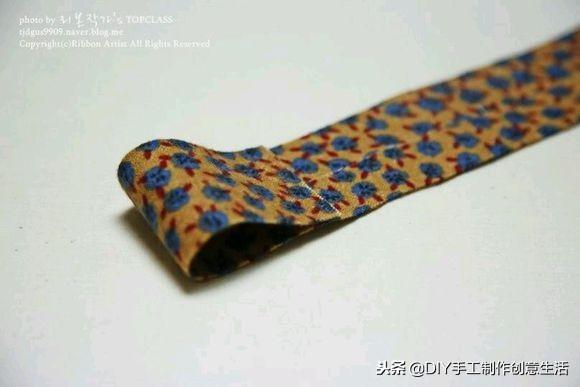一根丝带蝴蝶结系法,怎么用丝带做蝴蝶结