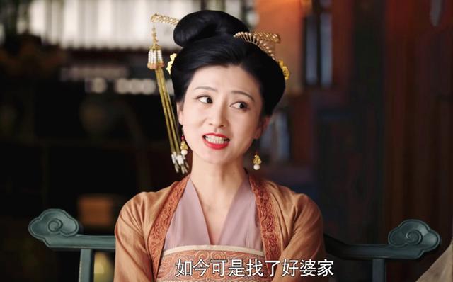 鞠婧祎多少岁了，鞠婧祎家族简历（借吴昕关晓彤科学分析）