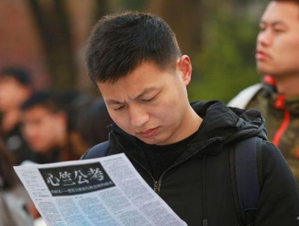 公务员晋升年限表，公务员晋升年龄表（公务员一般晋升年龄）