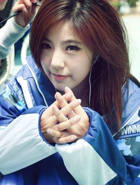 赵奕欢怎么长变样了，靠青春期成宅男女神