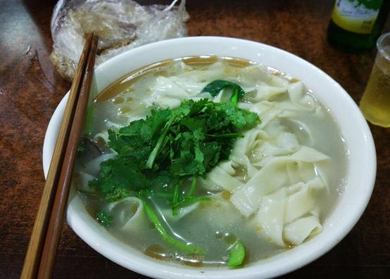 陕豫湘鸡鸣三省在哪里，苏皖豫陕大巴车三天游十城是一种什么节奏