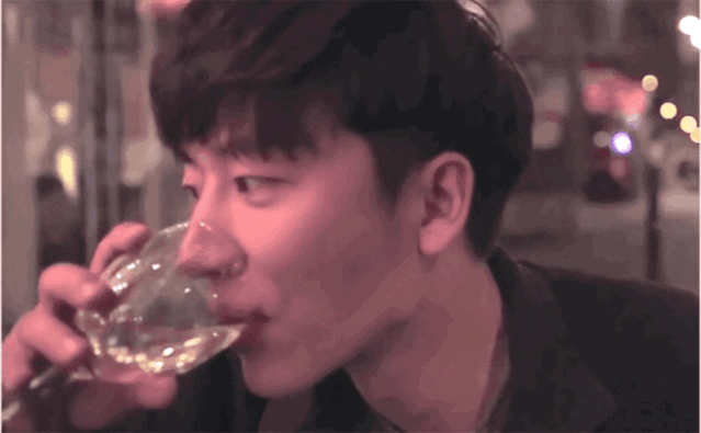 自在如风永少年，黄轩的颜值（《愿你自在如风永少年）