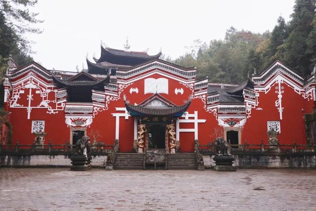 湖北恩施旅游攻略，湖北恩施旅行除了峡谷风光（湖北恩施旅游必玩攻略）