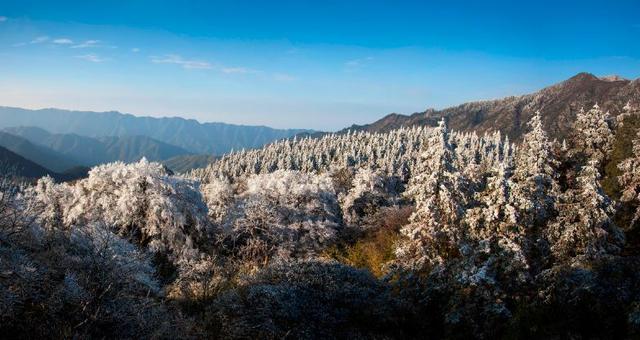 湖南凤凰古城张家界，湘遇•山之巅：张家界凤凰古城