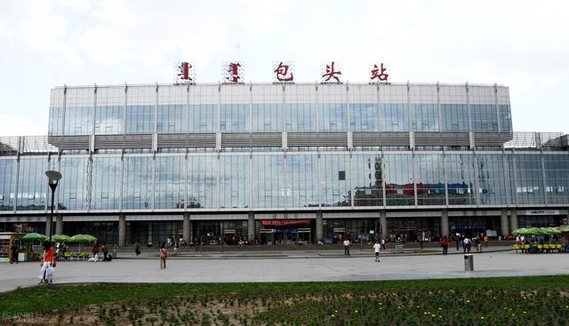 青岛高铁站有哪些车次，青岛西站最新时刻表