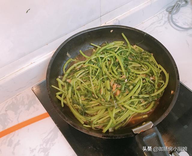 清炒茼蒿怎样做最好吃，3步教你秘制清炒茼蒿