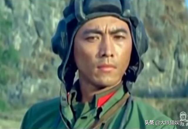 侯长荣年轻照片，扫黑风暴人物原型下场（凭《红楼梦》成名）