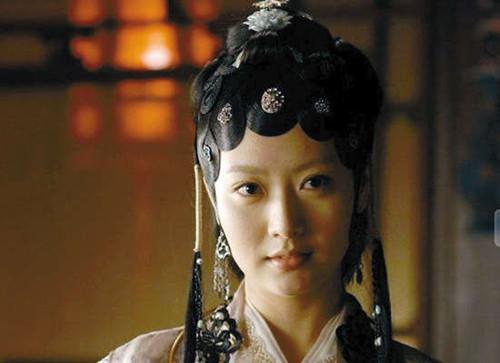 白冰跟金喜善长得一样，白冰饰演过的古装角色