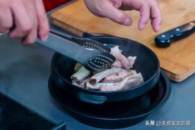 新加坡肉骨茶的正宗做法，大叔家的福建菜：新加坡肉骨茶