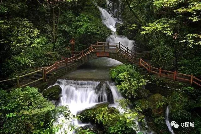 春节重庆旅游攻略必备，重庆人春节不出远门这里瞧