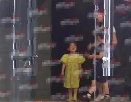 杜江有几个子女，霍思燕杜江逛公园