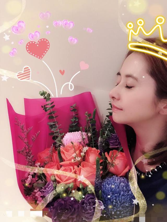 何美钿经典古装形象，一对比颜值差距就出来了