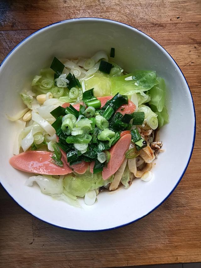 油泼菠菜面正宗做法陕西，懒人版陕西油泼面