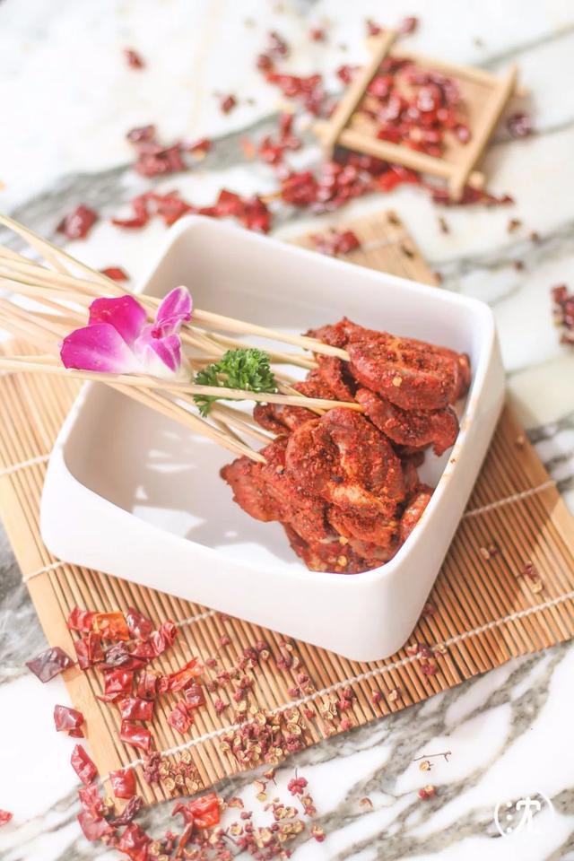 毛肚火锅煮多久，毛肚火锅煮几分钟又嫩又脆（“七上八下”涮毛肚能熟）