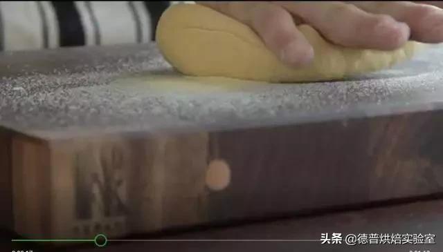 擀面杖如何制作，有时候擀面杖也能做出艺术甜品