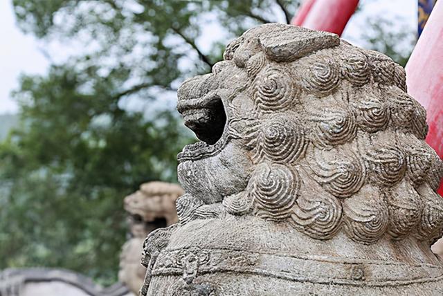 五台山殊像寺的传说和故事，五台山殊像寺的文殊菩萨像