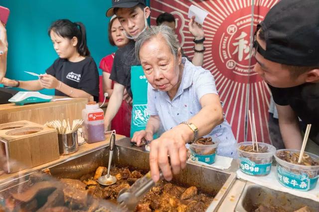 广州阿婆牛杂有多少间店，李逵“打假”李鬼