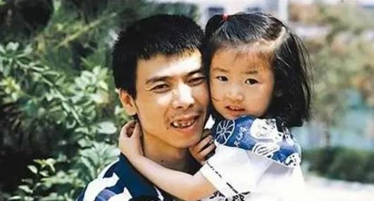 徐帆是怎么认识冯小刚的，为何嫁给了二婚的冯小刚