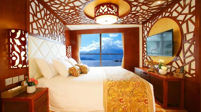 长江三峡豪华游轮黄金系列时间表，花费近2万元乘坐长江游轮