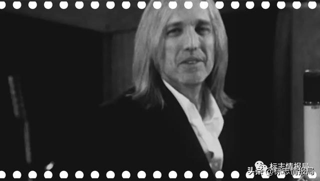 华纳唱片公司，华纳兄弟唱片61年后更名