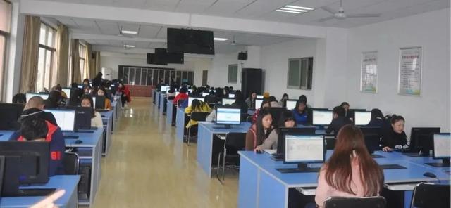 武昌职业技术学院商学院，武汉职业技术学院商学院