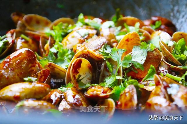 花蛤怎么炒又嫩又香，10分钟上桌鲜美滑嫩