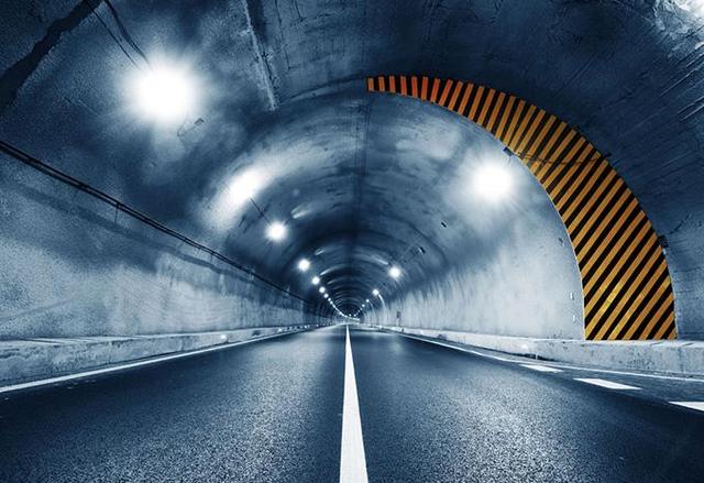隧道里可以变道吗，为什么隧道不能变道