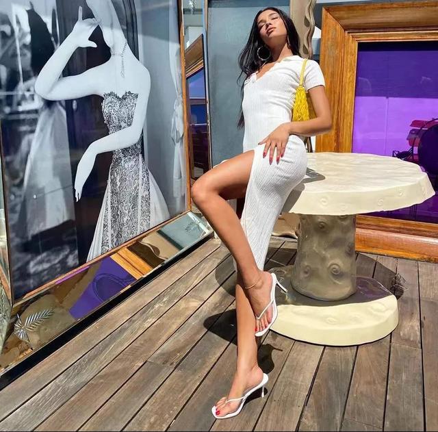 欧美最火超模个人写真，维密超模糖糖性感内衣大片