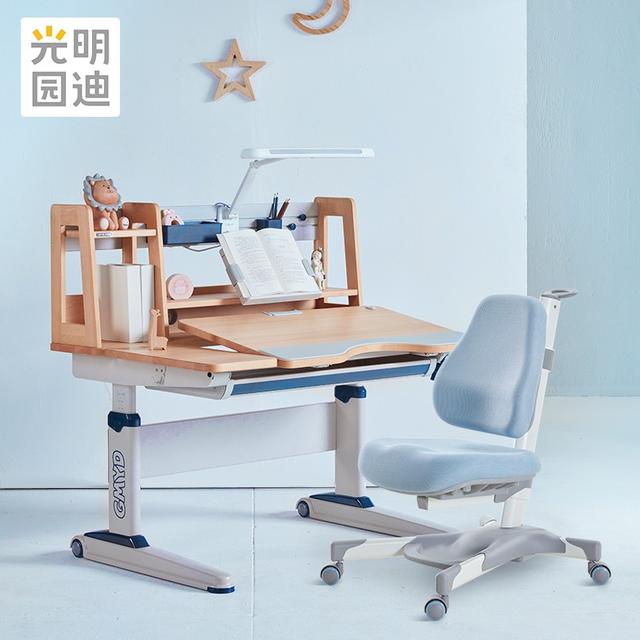 孩子  近视 台灯，我花6000+买了这台护眼灯