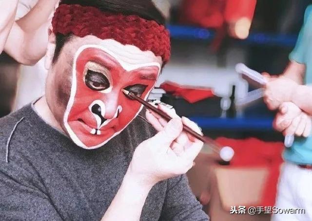 上虞六小龄童现状，都是他妈妈拿到绍兴洗好再送到