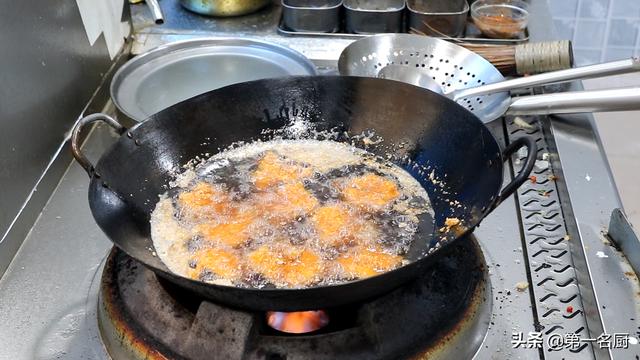 霸王鸡排家常做法，火遍大街小巷的炸鸡排这样做