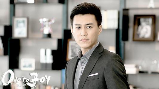 盘点那些年靳东演过的影视剧，靳东主演的4部“谍战剧”