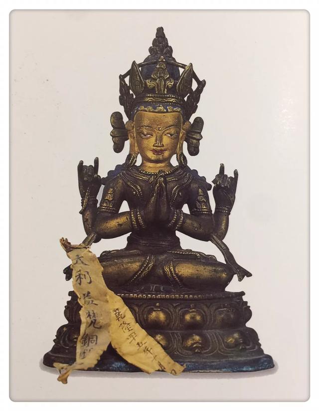 藏传佛教佛像艺术图形，藏传佛教文物之一藏传佛像